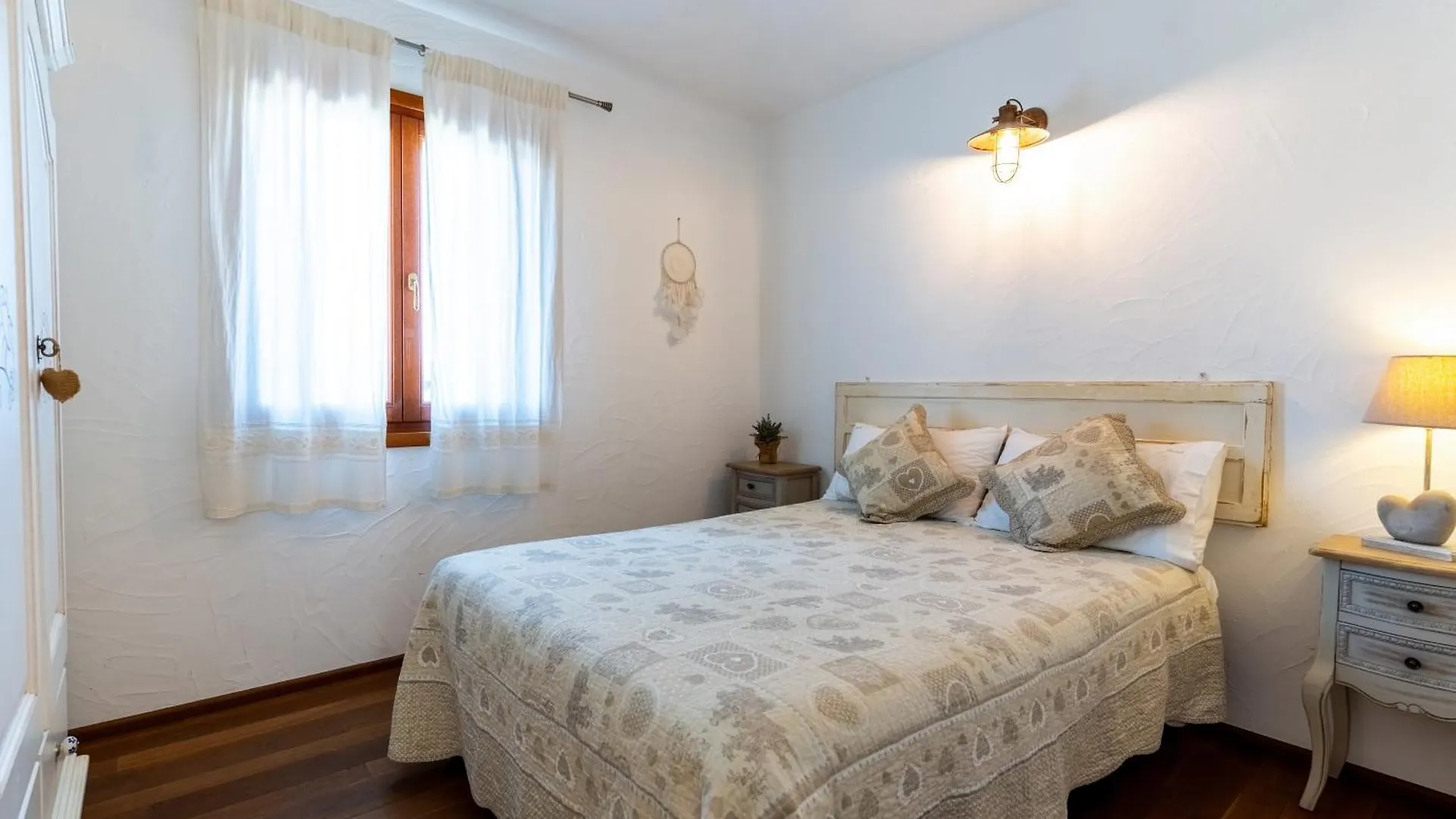 Villa Le Farfalle سان تيودورو
