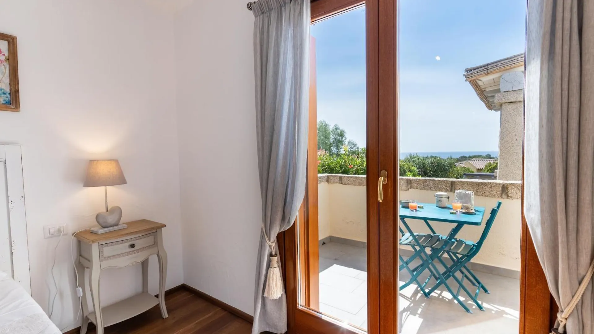 Villa Le Farfalle سان تيودورو