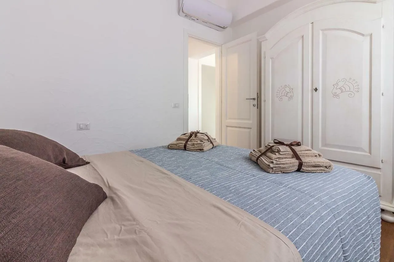 Villa Le Farfalle سان تيودورو